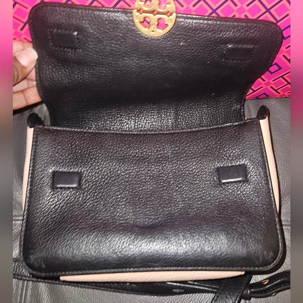 Tory Burch Snake Print Chelsea Crossbody Bag - Picture 6 of 8